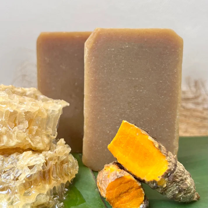 Honey Turmeric Soap – Clear, Radiant & Anti-Inflammatory Natural Bar