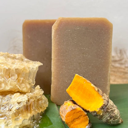 Honey Turmeric Soap – Clear, Radiant & Anti-Inflammatory Natural Bar