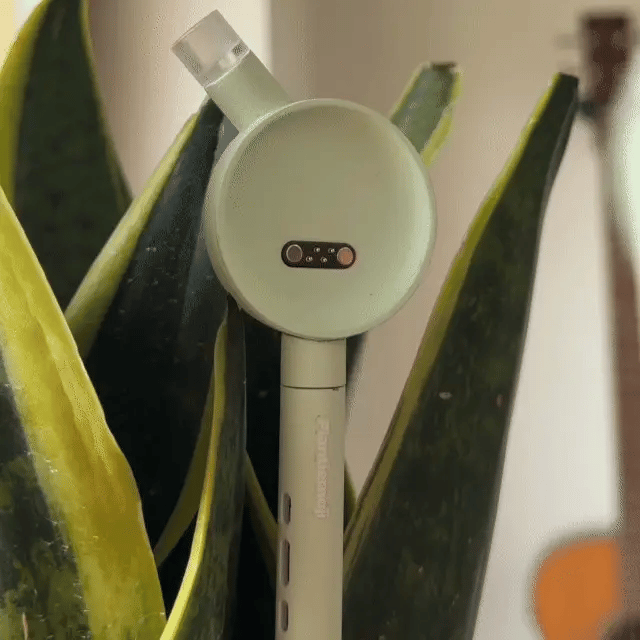 Plantiemoji Plant Magic Wand – Smart 4-in-1 AI Plant Care Sensor with Emoji Display
